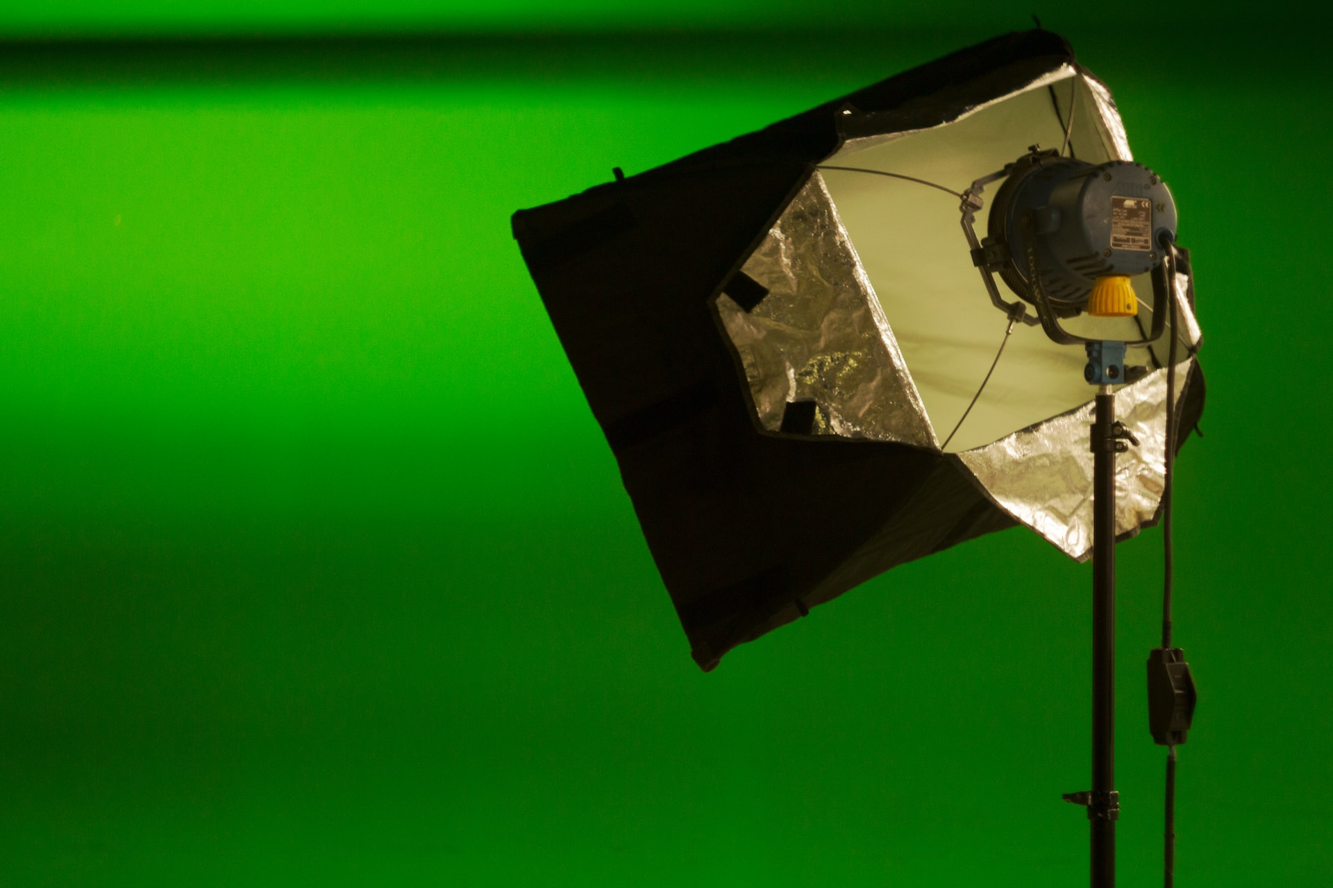 How to Use a Green Screen? The Guide
